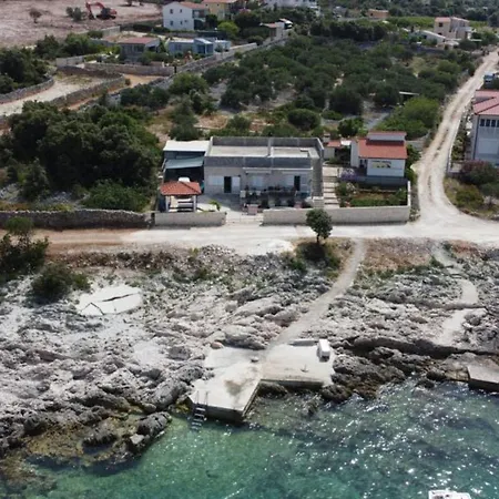 Daire One-bedroom With Sea View Ap 2