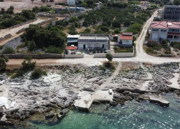 Daire One-bedroom With Sea View Ap 2