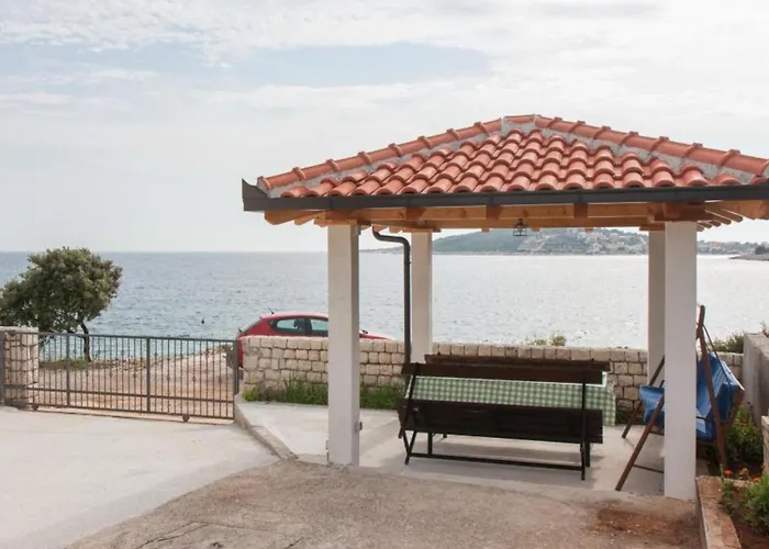 One-bedroom With Sea View Ap 2 Daire Sevid